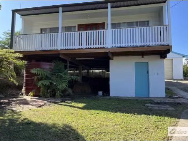 For Rent! 2 BR 48 Bavarde Avenue, Batemans Bay House for rent.