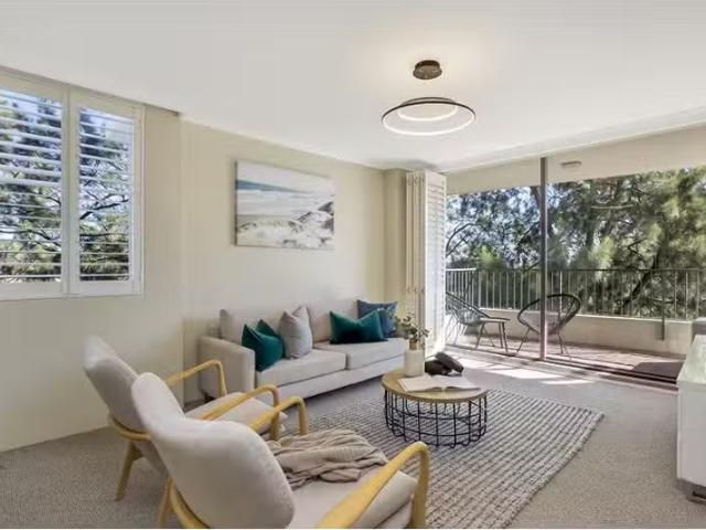 For Rent! 2 BR 49/81B Gerard Street, Cremorne Apartment for re.