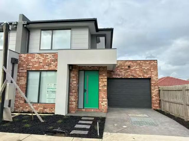 Just in! 2 BR 4 Joffre Street, Broadmeadows, VIC 3047