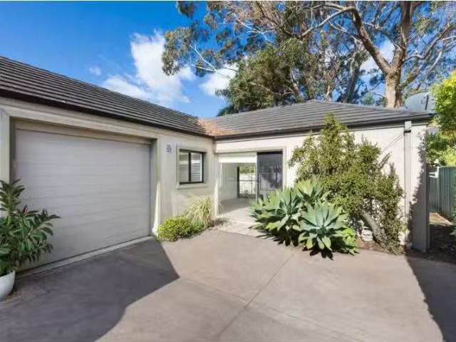Rental! 2 BR 52A Burleigh Avenue, Caringbah House for rent Li.
