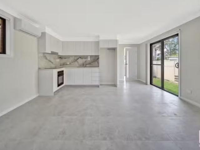Unique 2 BR 53a Emu Drive, SAN REMO House for rent Listed by.