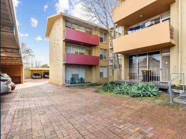 Charming 2 BR 5/465 Portrush Road, GLENSIDE, SA 5065 House f.