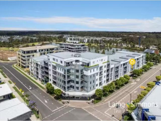 Deal! 2 BR 55/56 66 Lakeside Parade, Jordan Springs Apartment.