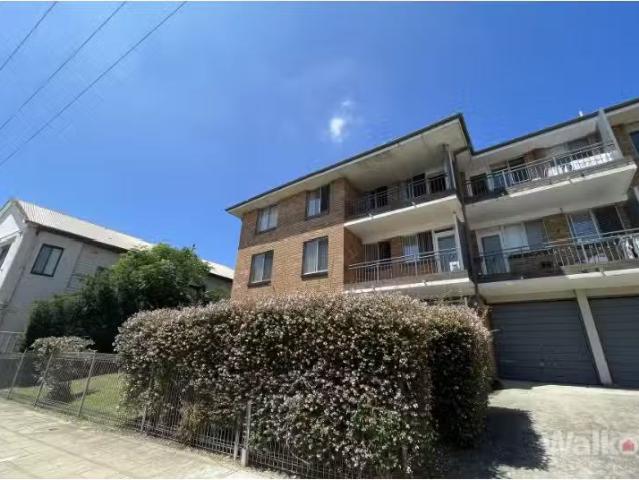 Deal! 2 BR 5/50 Station Street, Waratah Apartment for rent Li.
