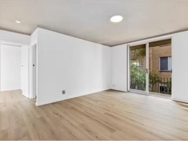New 2 BR 5/70 Harbord Road, FRESHWATER House for rent Listed.