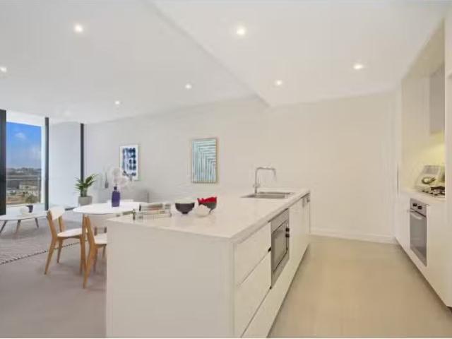 Just in! 2 BR 606/10 Scotsman Street, Forest Lodge Apartment f.