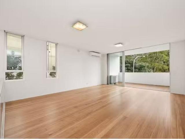 Charming 2 BR 6/142 144 Francis Street, BONDI Apartment for re.