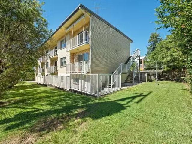 Unique 2 BR 6/18 Salt Street, Windsor, QLD 4030