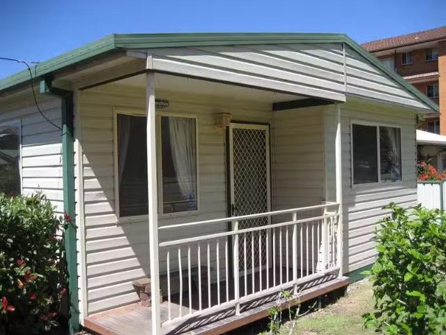 Cheap 2 BR 6/11 13 Magnus Street, Nelson Bay House for rent L.