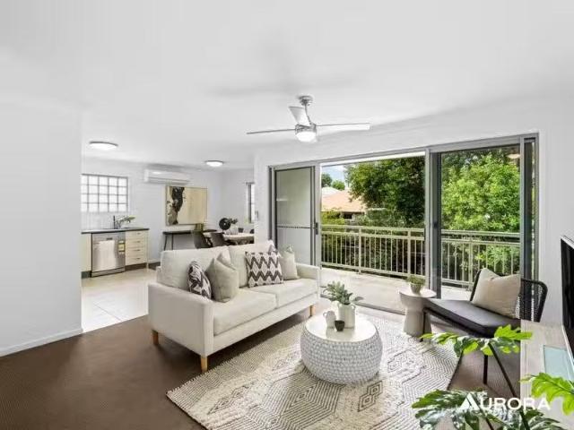 Rental! 2 BR 6/82 Lawson Street, Morningside Apartment for ren.