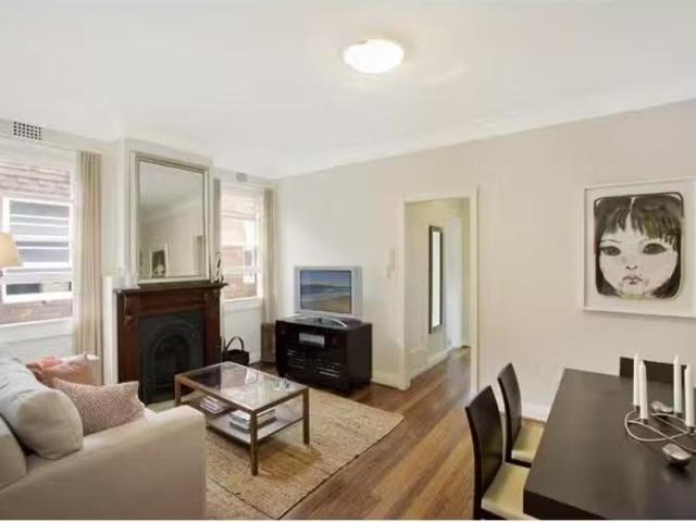 Deal! 2 BR 7/16 Manion Avenue, ROSE BAY Apartment for rent Li.