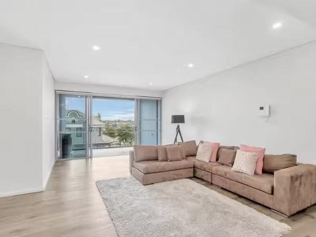 New 2 BR 7/197 199 Lyons Road, Drummoyne Apartment for rent L.