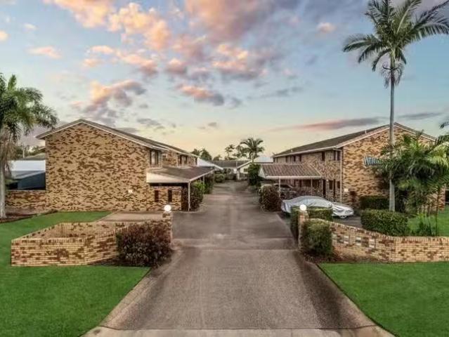 Charming 2 BR 7/3 Campbell Street, Hermit Park, QLD 4812