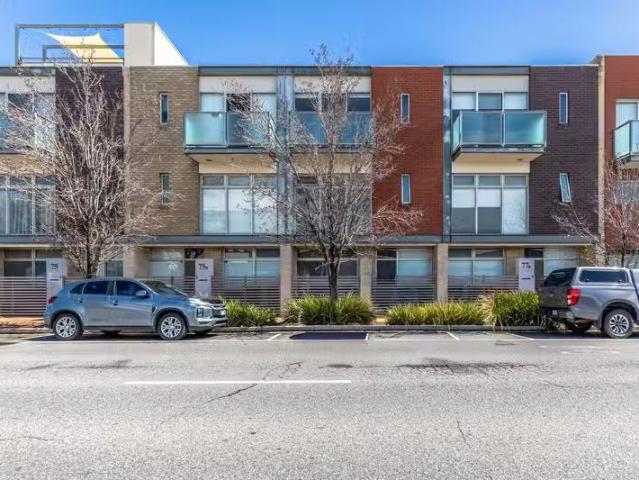 Cozy 2 BR 77 Lipson Street, PORT ADELAIDE, SA 5015 Townhouse.