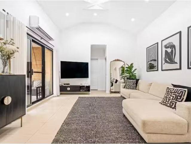 Nice 2 BR 8/170 174 Princess Highway, BEVERLEY PARK Apartment.
