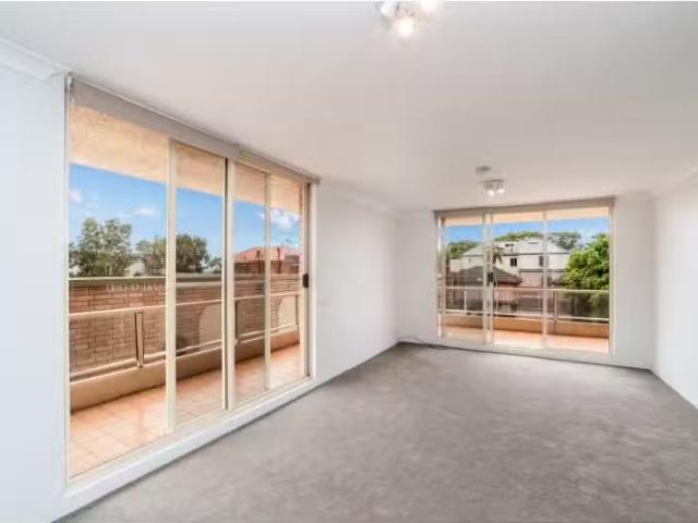 Nice 2 BR 8/343 Sydney Road, Balgowlah Apartment for rent Lis.