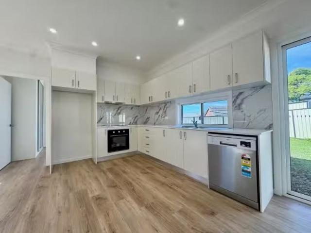 New 2 BR 8A Lockwood Avenue, GREENACRE Apartment for rent Lis.