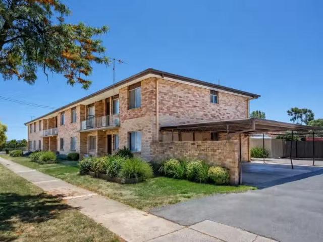 Charming 2 BR 9/69 Beckwith Street, WAGGA WAGGA Apartment for.