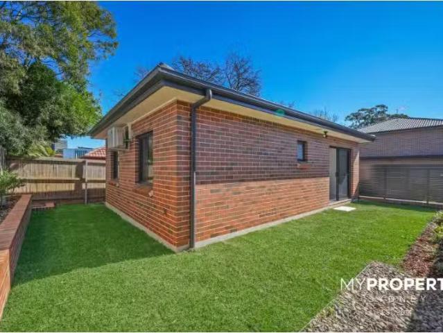 Cozy 2 BR 9 Barellan Avenue, Carlingford House for rent Liste.