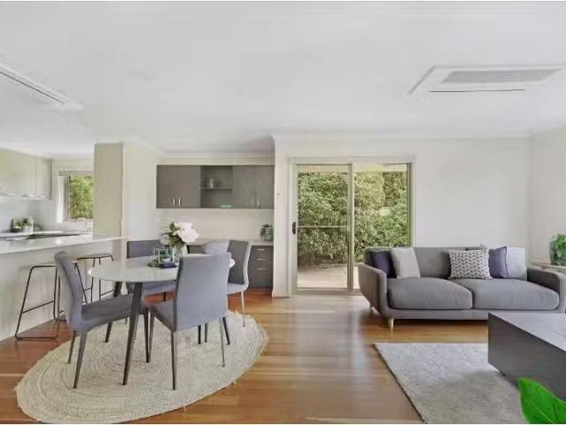 For Rent! 2 BR 9B Wylde Place, MACQUARIE Townhouse for rent L.