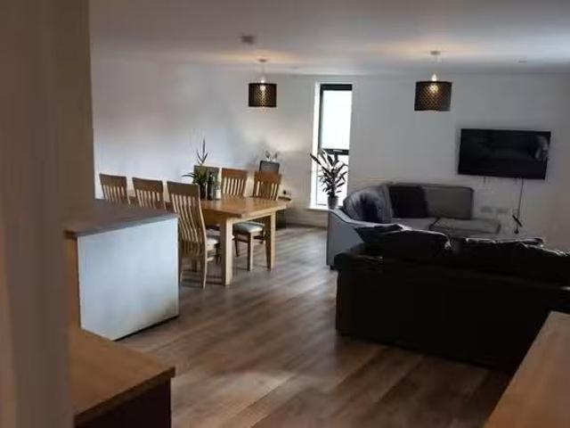 New 2 BR Queen Street