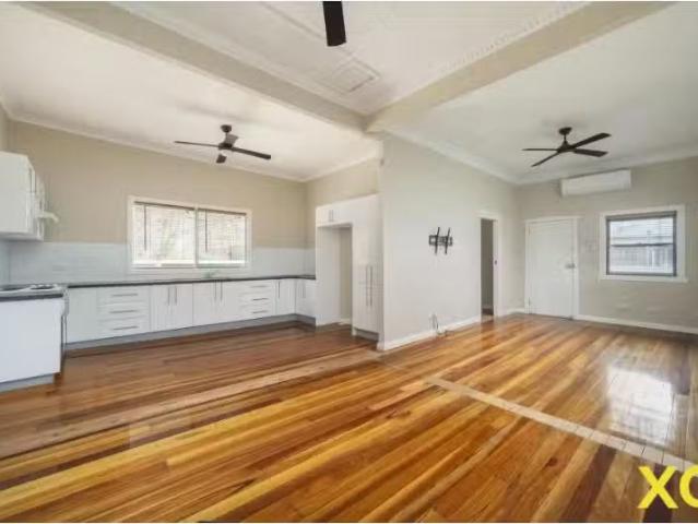 New 2 Edward Street, Singleton House for rent Listed by Trace.