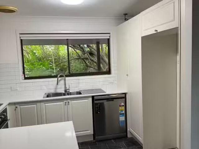 For Rent! 2 Keen Road, MOLENDINAR, QLD 4214 House for Rent