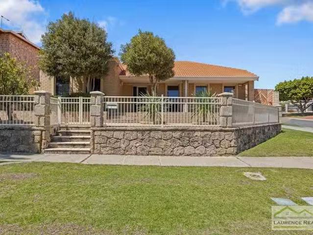 Rental! 2 Halmstad Circle, Mindarie, WA 6030
