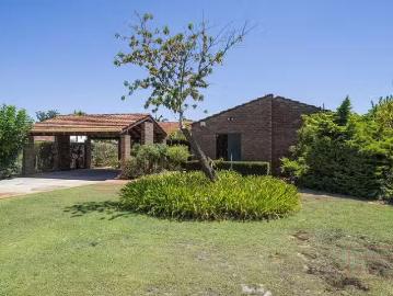 Cozy 2 Moyle Close, Leeming, WA 6149