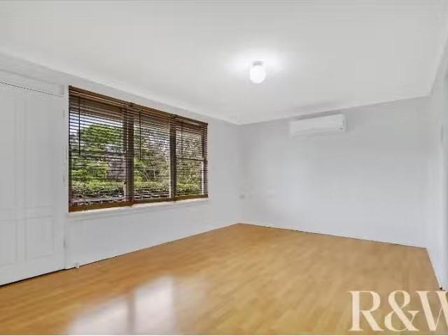 Cozy 2 Nimrod Place, TREGEAR House for rent Listed by Rooty H.