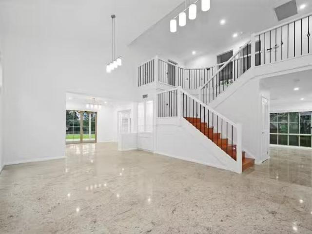 Just in! 2 Warner Avenue, South Turramurra House for rent Lis.