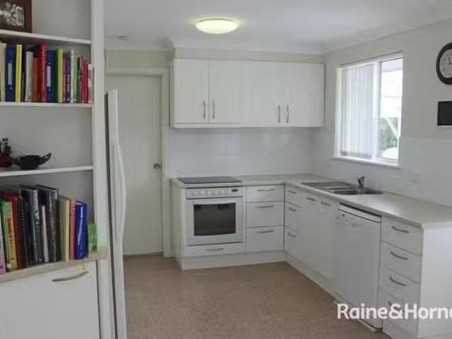 For Rent! 2 Willman Place, South Bathurst, NSW 2795