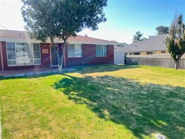 Cozy 2 Yanget Street, Mandurah, WA 6210