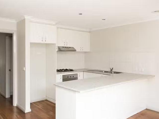 Just in! 3/417 Peel Street North, Black Hill, VIC 3350