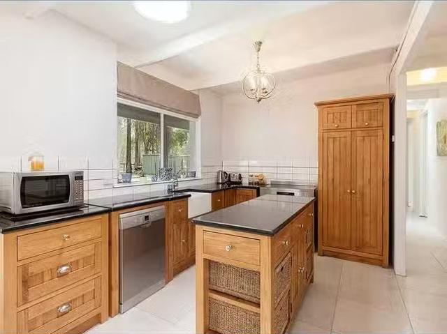 Just in! 344 Kangaroo Gully Road, Bellbowrie, QLD 4070