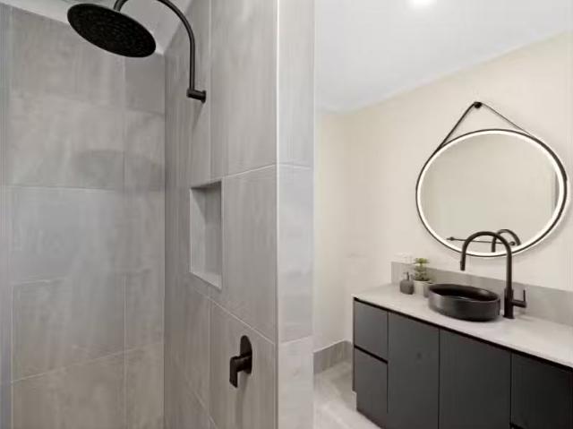 Charming 3/483 Hanel Street, EAST ALBURY Apartment for rent L.
