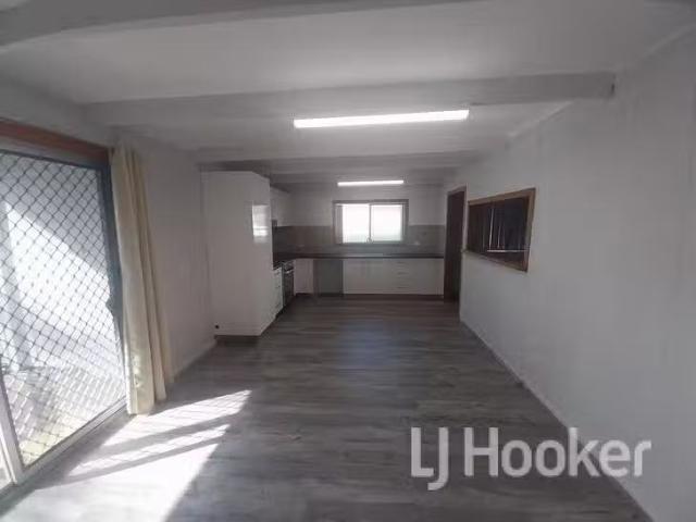 Just in! 34 Macleans Point Road, Sanctuary Point, NSW 2540