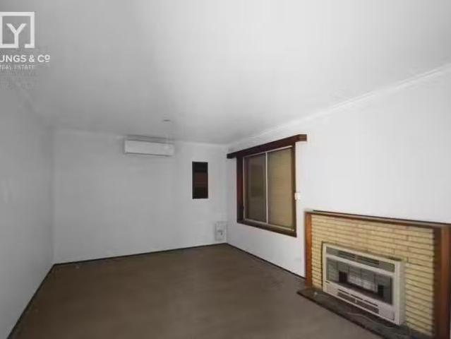 Deal! 34 Mcewen Street, Shepparton, VIC 3630