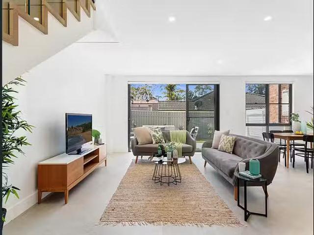 For Rent! 3/4 Premier Street, Gymea, NSW 2227