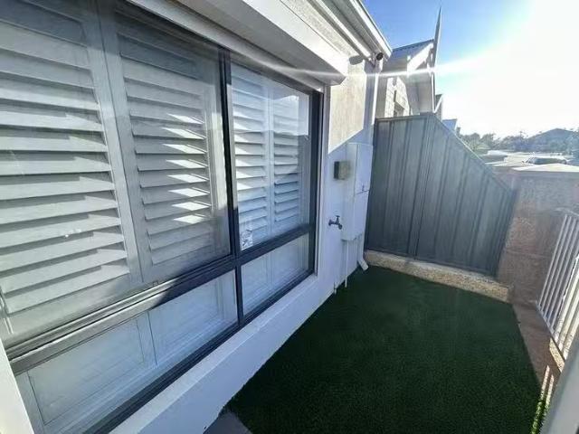 Cozy 34 Wallaby Road, Banksia Grove, WA 6031