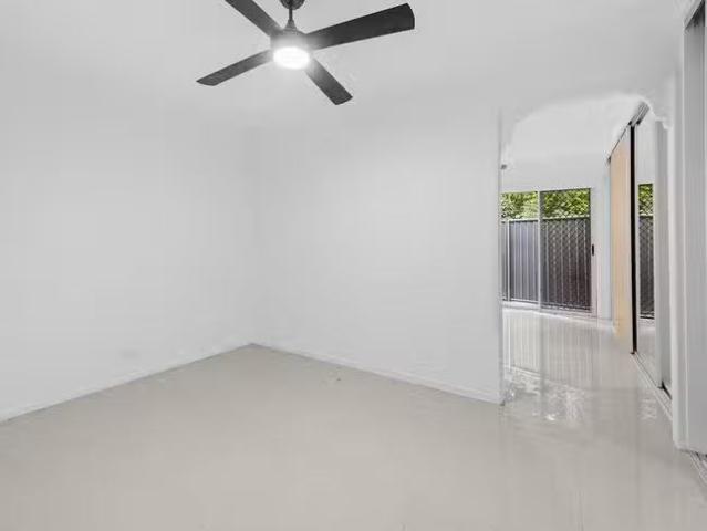 Deal! 34 36 Kertes Road, Camira, QLD 4300