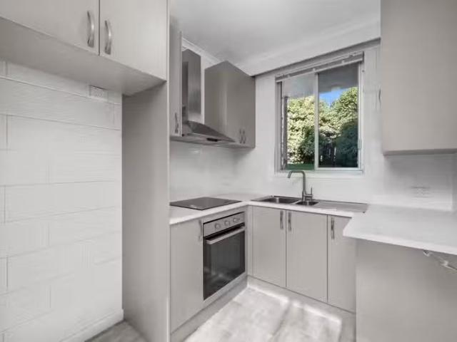 Just in! 3/59 Springfield Avenue, WEST MOONAH, TAS 7009 Hous.