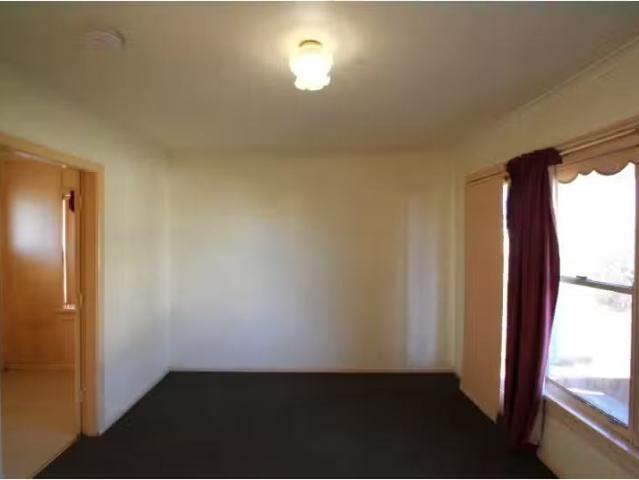 Cheap 35 Buna Street, ORANGE House for rent Listed by Propert.
