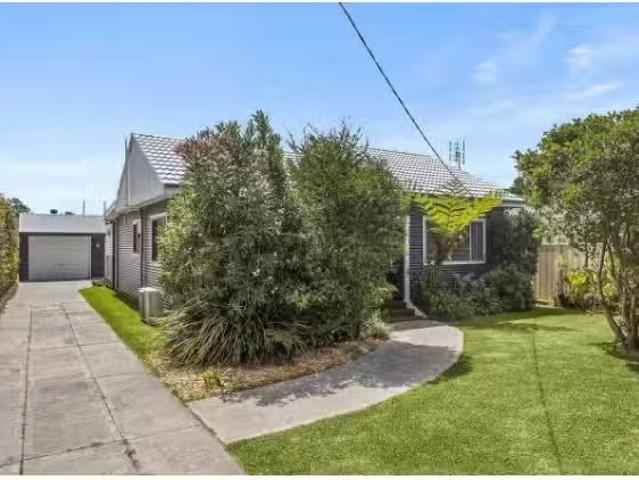 Deal! 35 Barrack Avenue, Barrack Heights House for rent Liste.