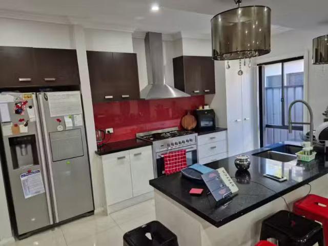Charming 35 Grattan Street, South Morang VIC 3752
