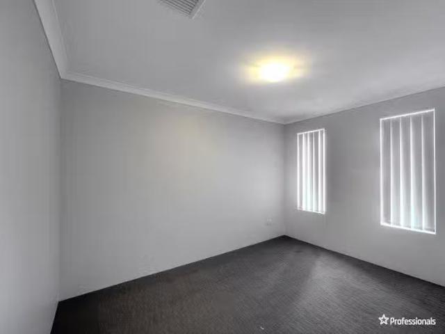 Rental! 35 Lazuli Rise, Wellard, WA 6170