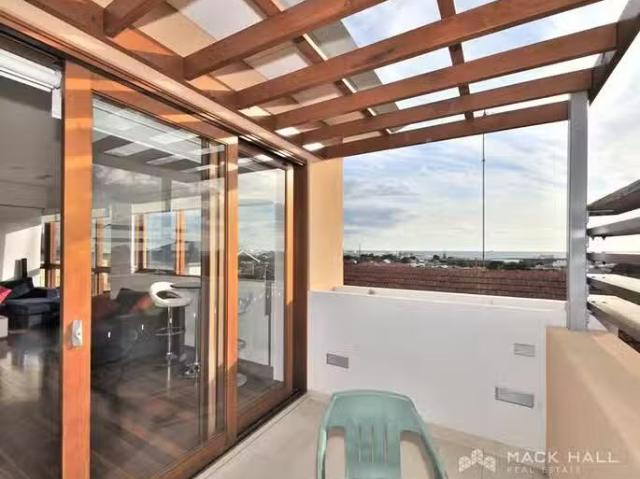 Just in! 35 Rule Street, North Fremantle, WA 6159