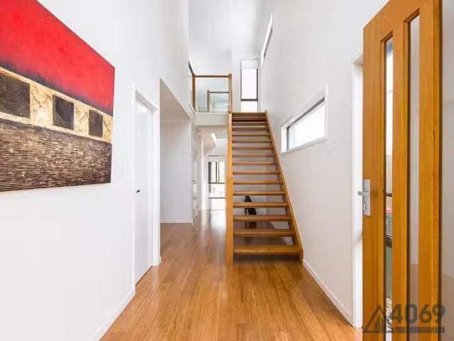 Rental! 35 Yarawa Street, Kenmore, QLD 4069