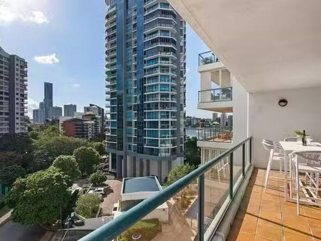 Unique 36/42 Ferry Street, Kangaroo Point, QLD 4169