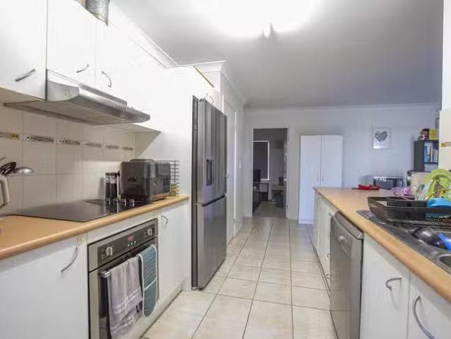 For Rent! 36 Hilton Way, Mount Louisa, QLD 4814